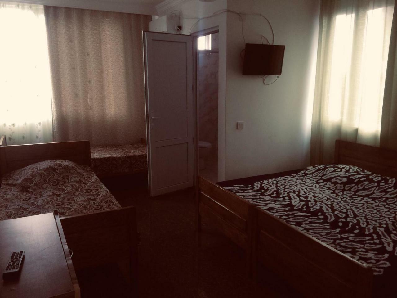 Twins Hotell Kobuleti Eksteriør bilde