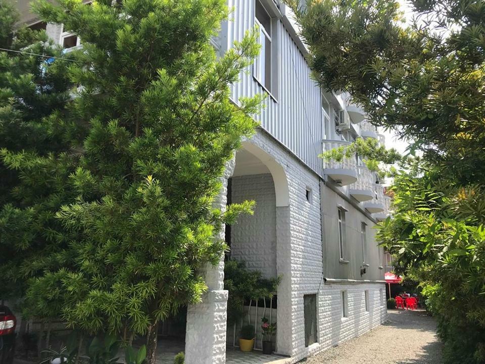Twins Hotell Kobuleti Eksteriør bilde