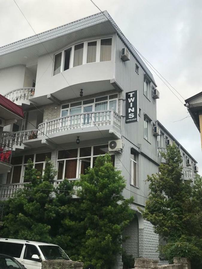 Twins Hotell Kobuleti Eksteriør bilde